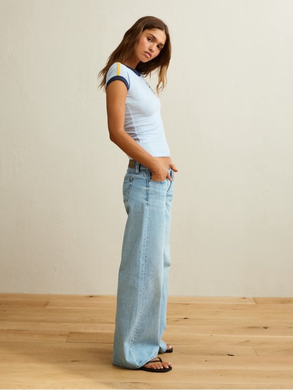 American Eagle Baggy Low Rise Jeans size 0 Y2K Light Wash Loose